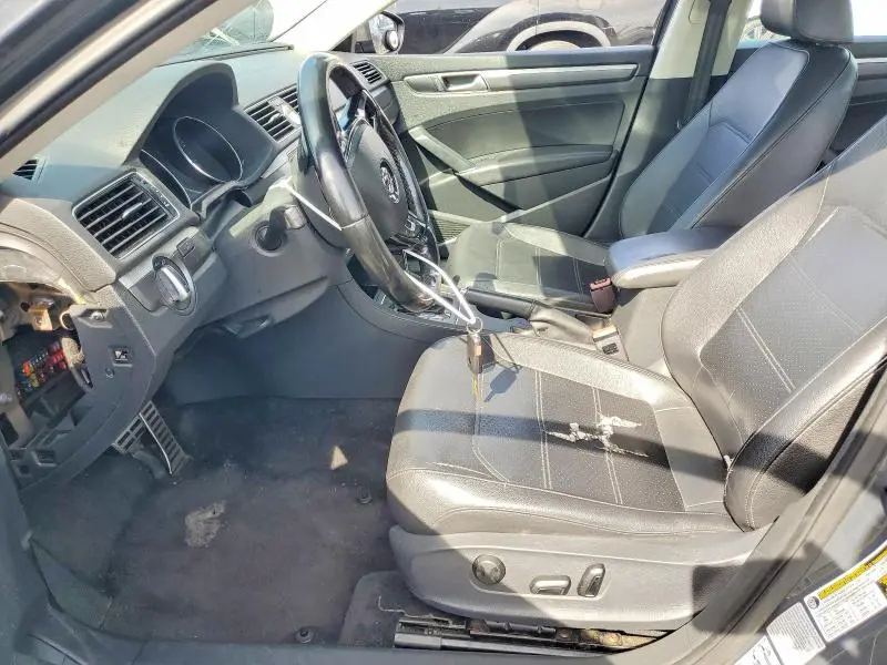 2016 VOLKSWAGEN PASSAT S  