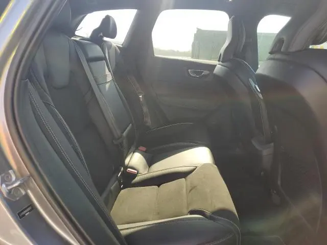 2019 VOLVO XC60 T5 R-DESIGN  