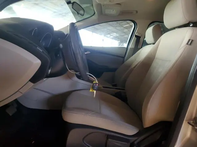 2016 FORD FOCUS SE  