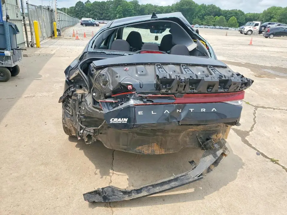 2024 HYUNDAI ELANTRA SEL  