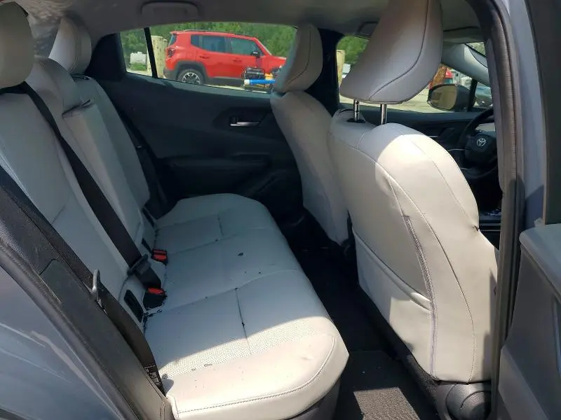 2025 TOYOTA PRIUS XLE  