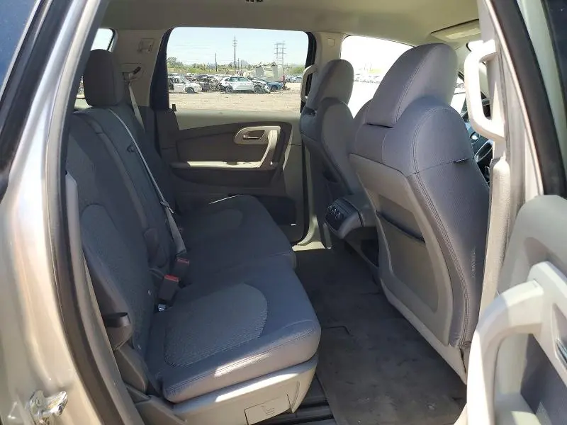 2012 CHEVROLET TRAVERSE LS  