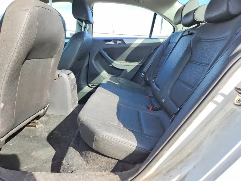 2011 VOLKSWAGEN JETTA TDI  
