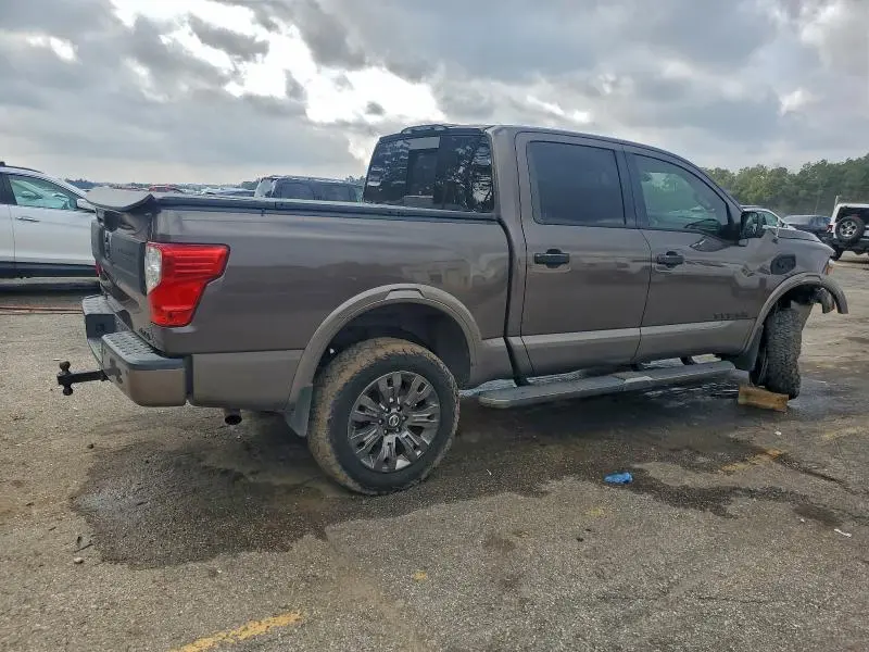 2017 NISSAN TITAN SV  