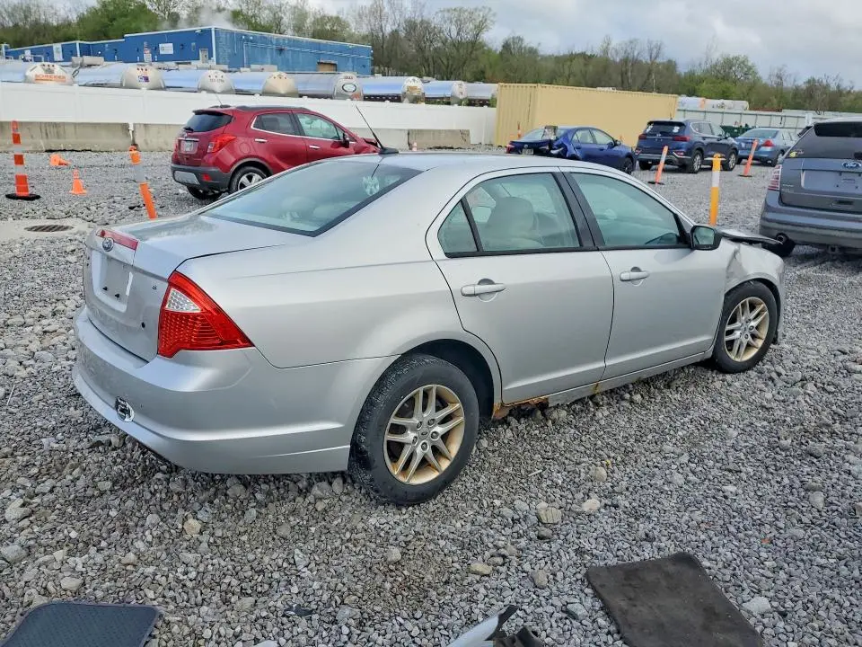 2010 FORD FUSION S  