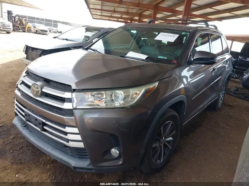 2018 TOYOTA HIGHLANDER XLE