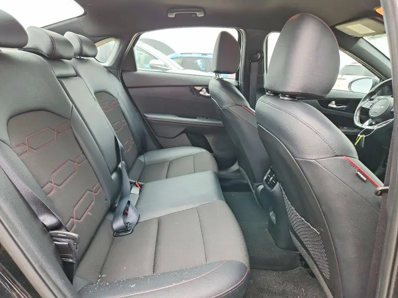 2023 KIA FORTE GT  
