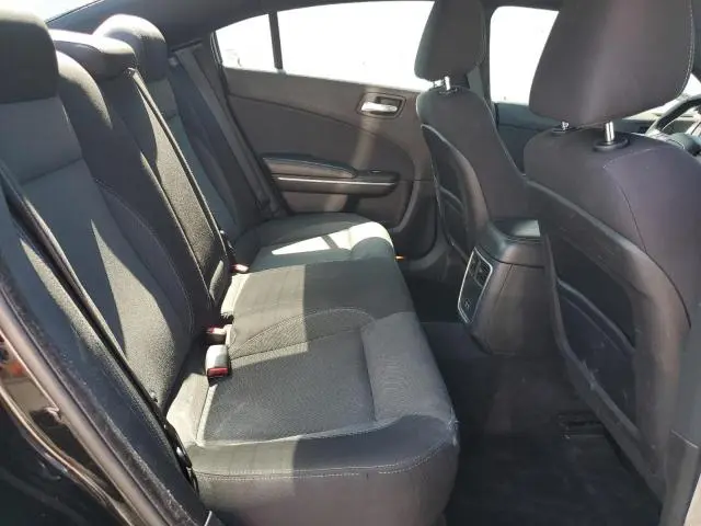 2015 DODGE CHARGER SE  