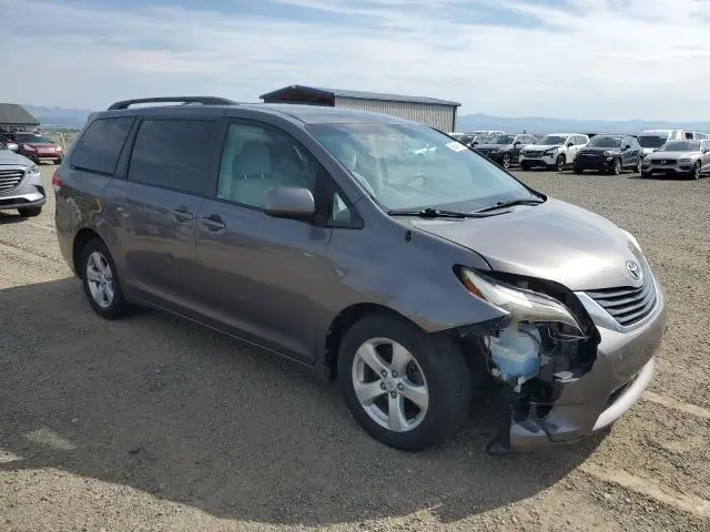 2011 TOYOTA SIENNA LE  