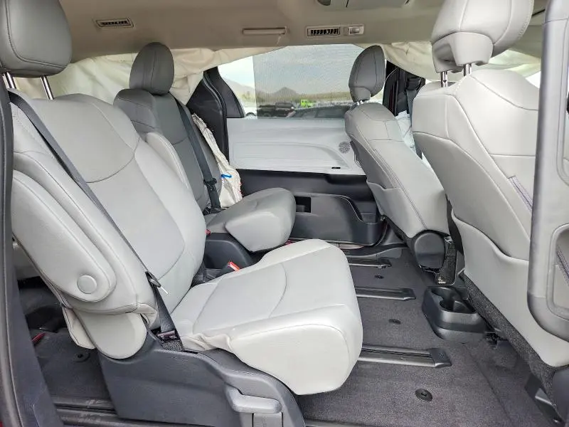 2026 TOYOTA SIENNA XLE 7-PASSENGER  