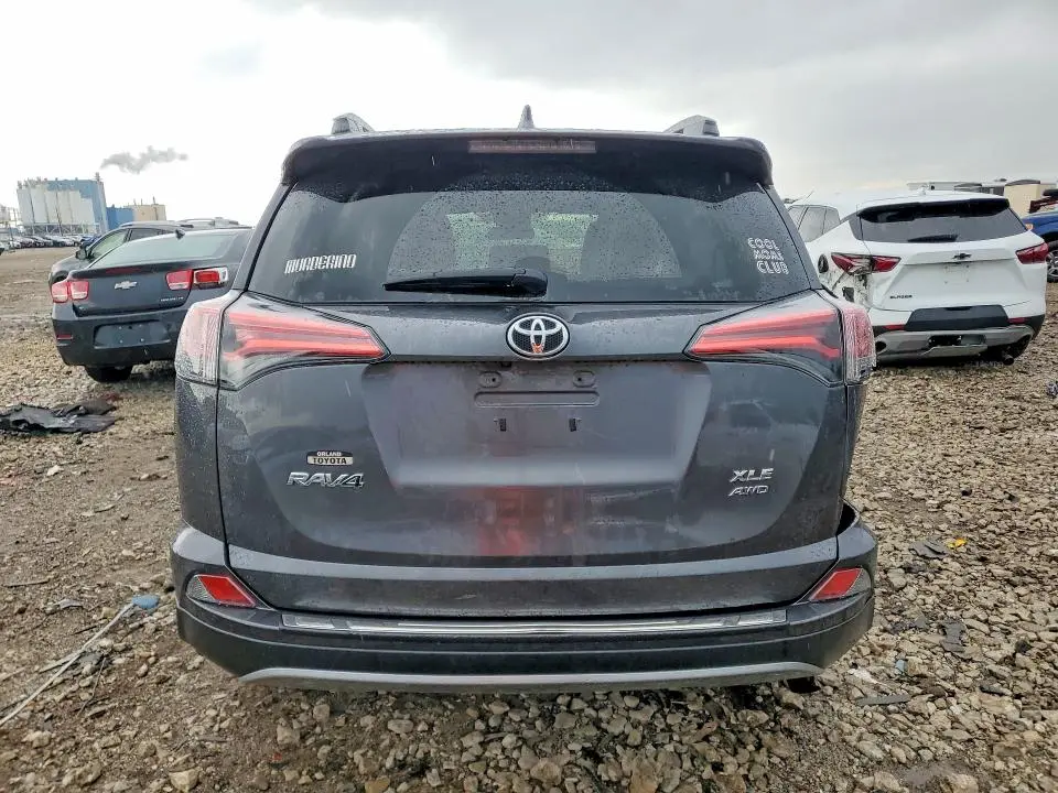 2017 TOYOTA RAV4 XLE  
