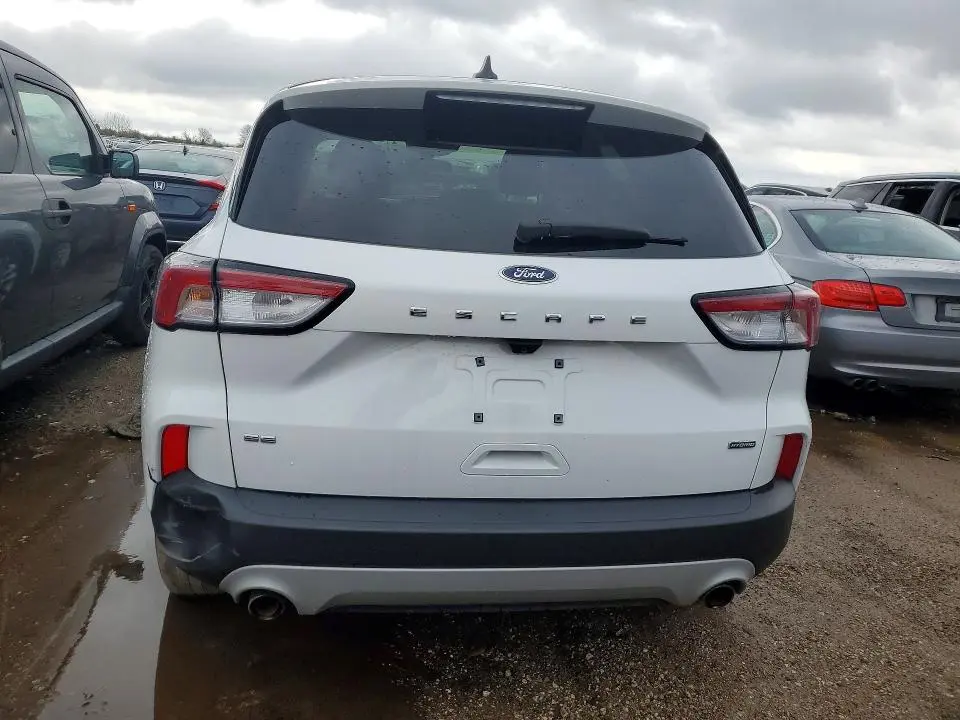 2022 FORD ESCAPE SE  
