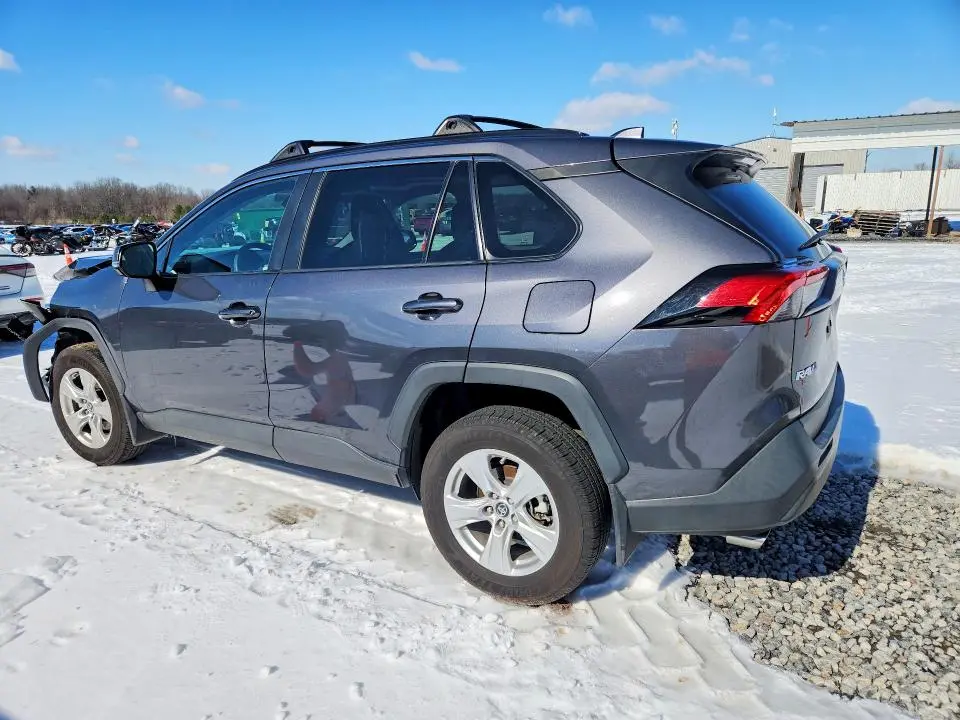 2019 TOYOTA RAV4 XLE  