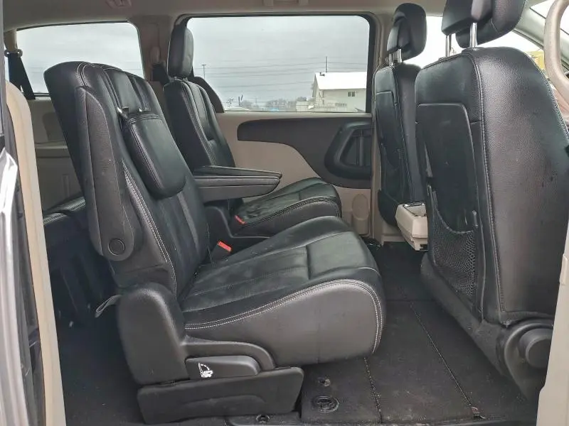 2013 CHRYSLER TOWN & COUNTRY TOURING  