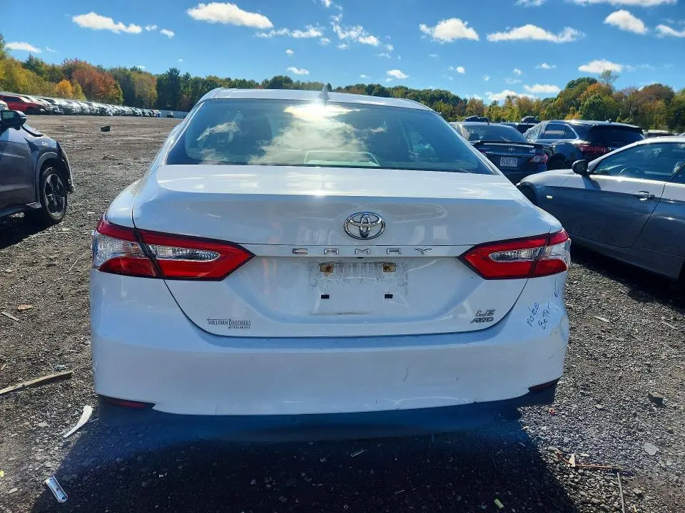 2020 TOYOTA CAMRY LE  