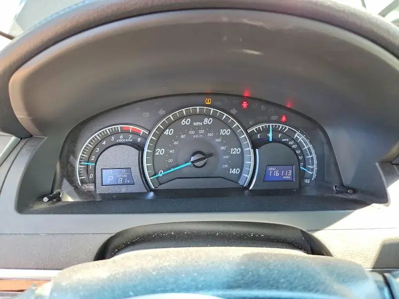 2012 TOYOTA CAMRY XLE V6  