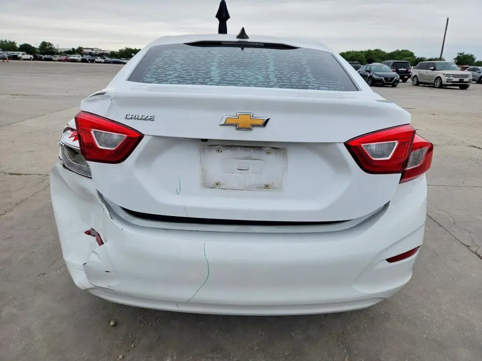 2018 CHEVROLET CRUZE LS  