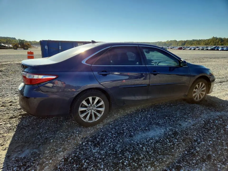 2016 TOYOTA CAMRY XLE  