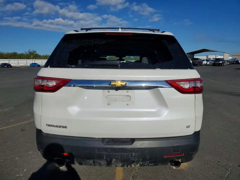 2021 CHEVROLET TRAVERSE LT  
