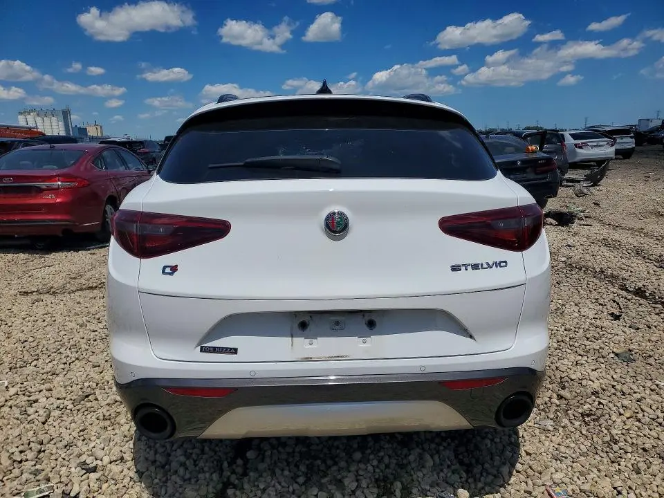 2022 ALFA ROMEO STELVIO TI  