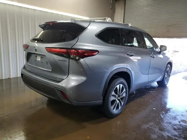 2020 TOYOTA HIGHLANDER HYBRID XLE  