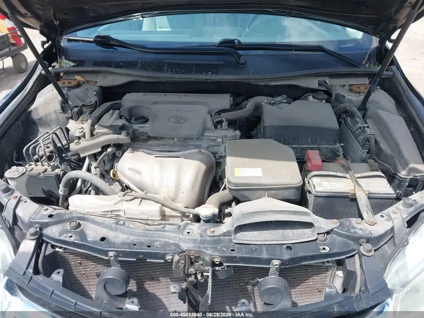 2016 TOYOTA CAMRY LE