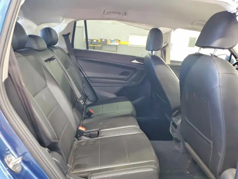 2018 VOLKSWAGEN TIGUAN SE  