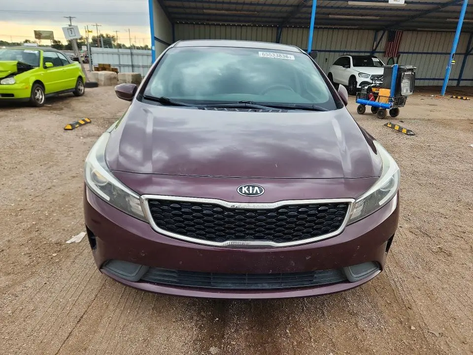 2017 KIA FORTE LX  