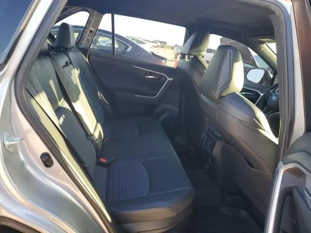 2020 TOYOTA RAV4 XSE