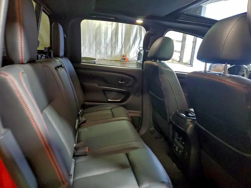 2024 NISSAN TITAN PRO-4X  