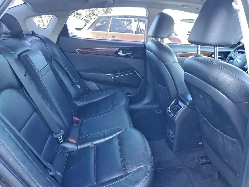 2017 KIA CADENZA PREMIUM  