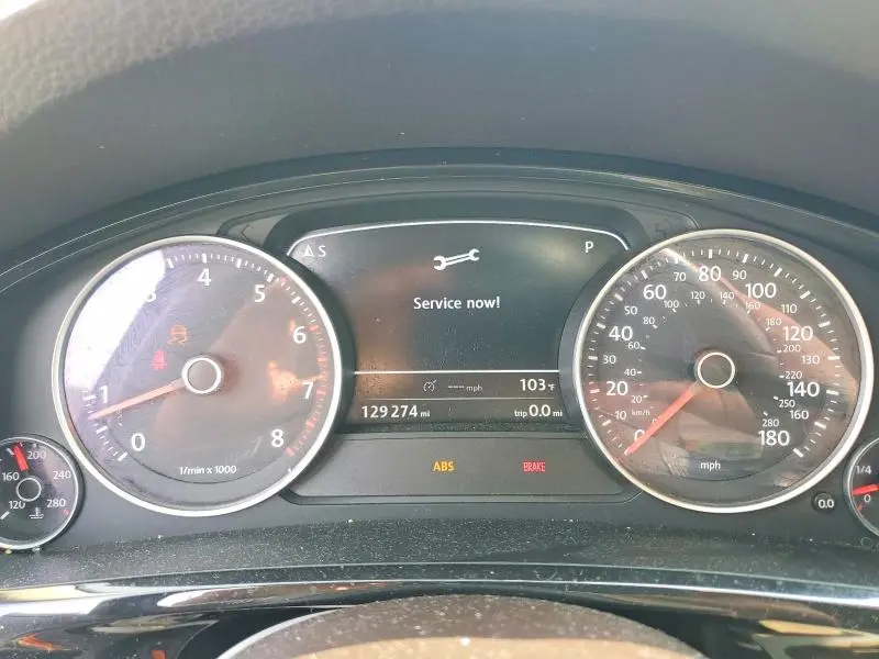 2012 VOLKSWAGEN TOUAREG V6  