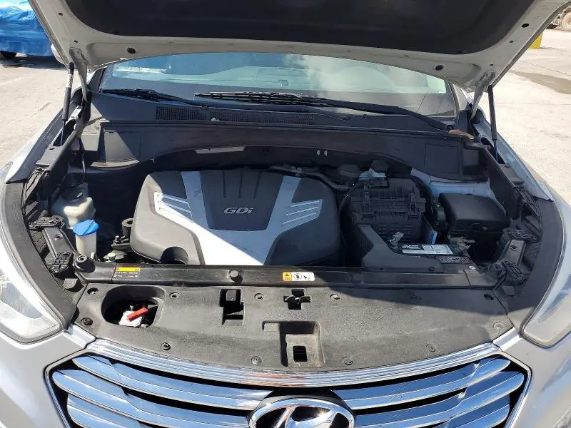 2016 HYUNDAI SANTA FE SE  