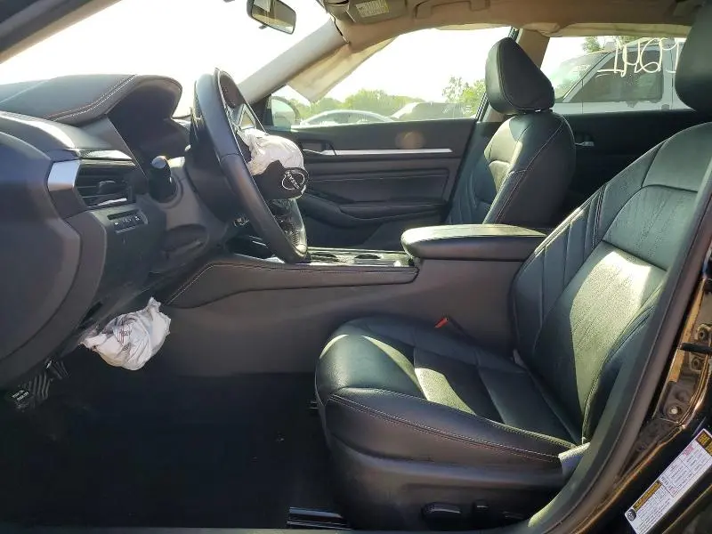 2023 NISSAN ALTIMA SR  