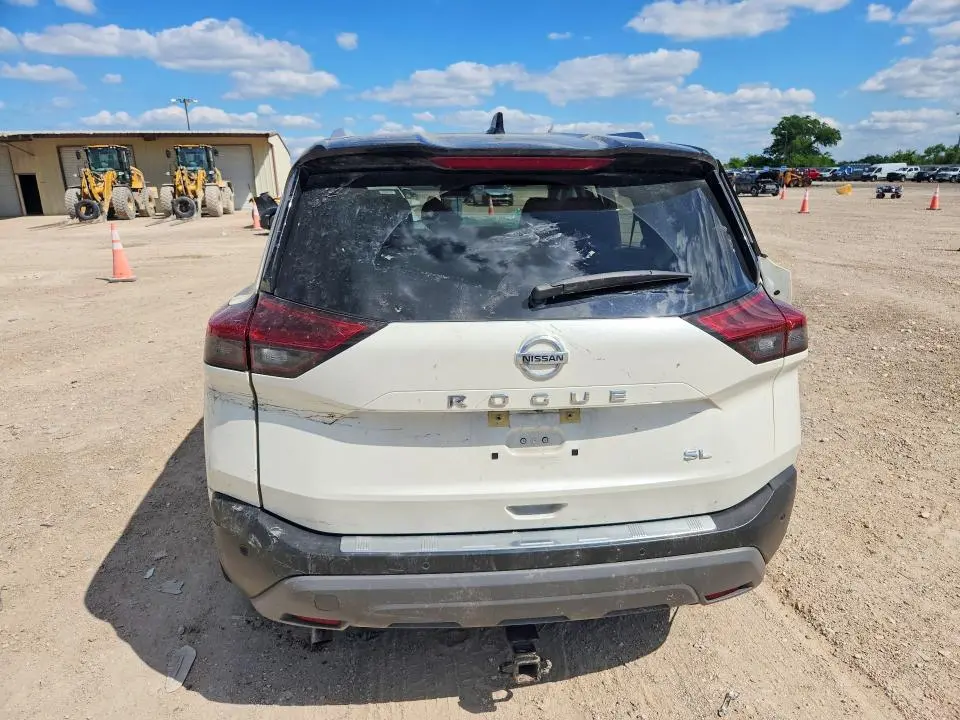 2021 NISSAN ROGUE SL  