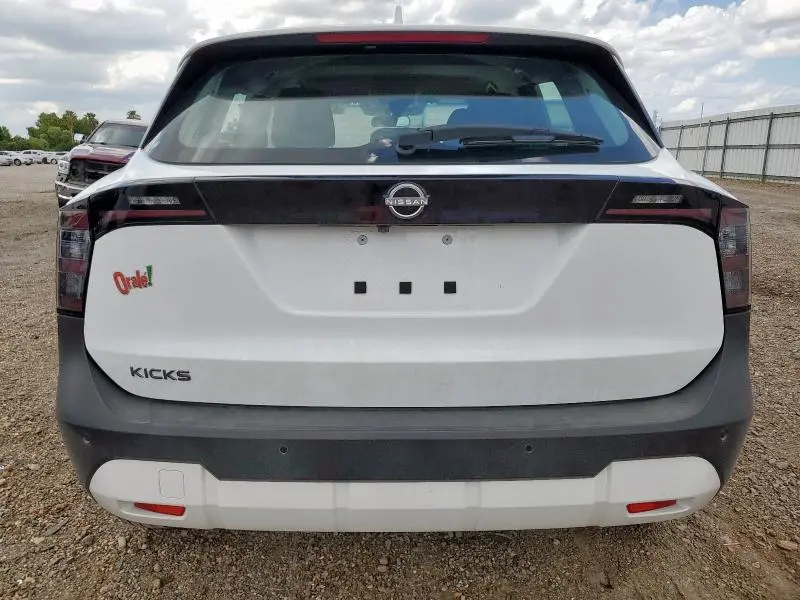 2025 NISSAN KICKS S  