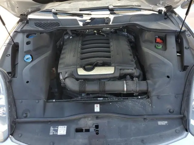 2016 PORSCHE CAYENNE   