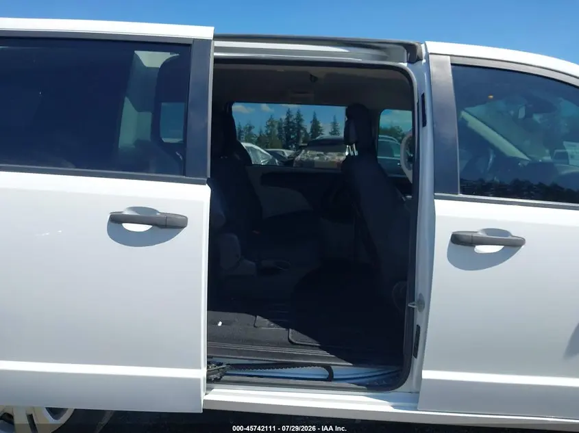 2019 DODGE GRAND CARAVAN SE