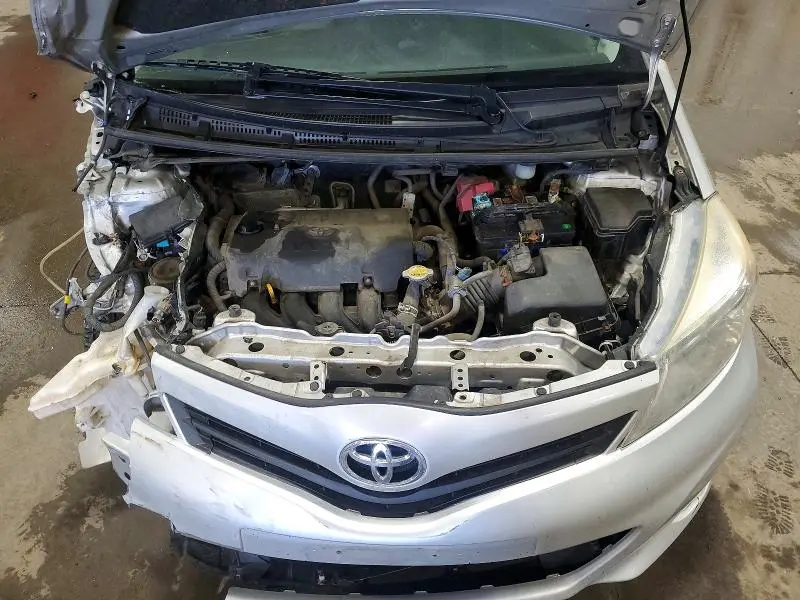 2012 TOYOTA YARIS 5-DOOR LE  