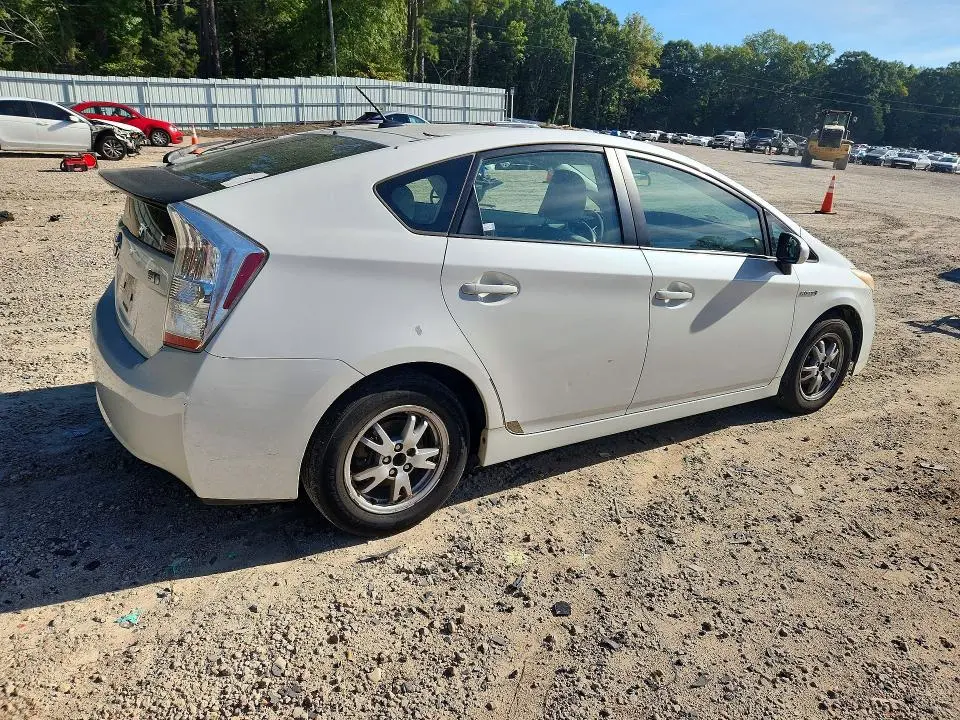 2010 TOYOTA PRIUS II  