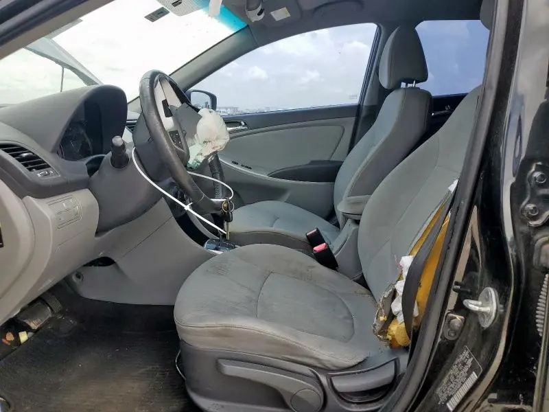 2013 HYUNDAI ACCENT GLS  