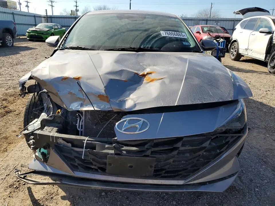 2021 HYUNDAI ELANTRA SE  