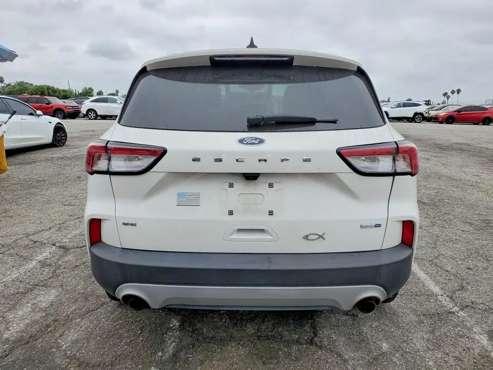 2020 FORD ESCAPE SE  