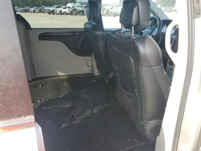 2011 CHRYSLER TOWN & COUNTRY LIMITED  
