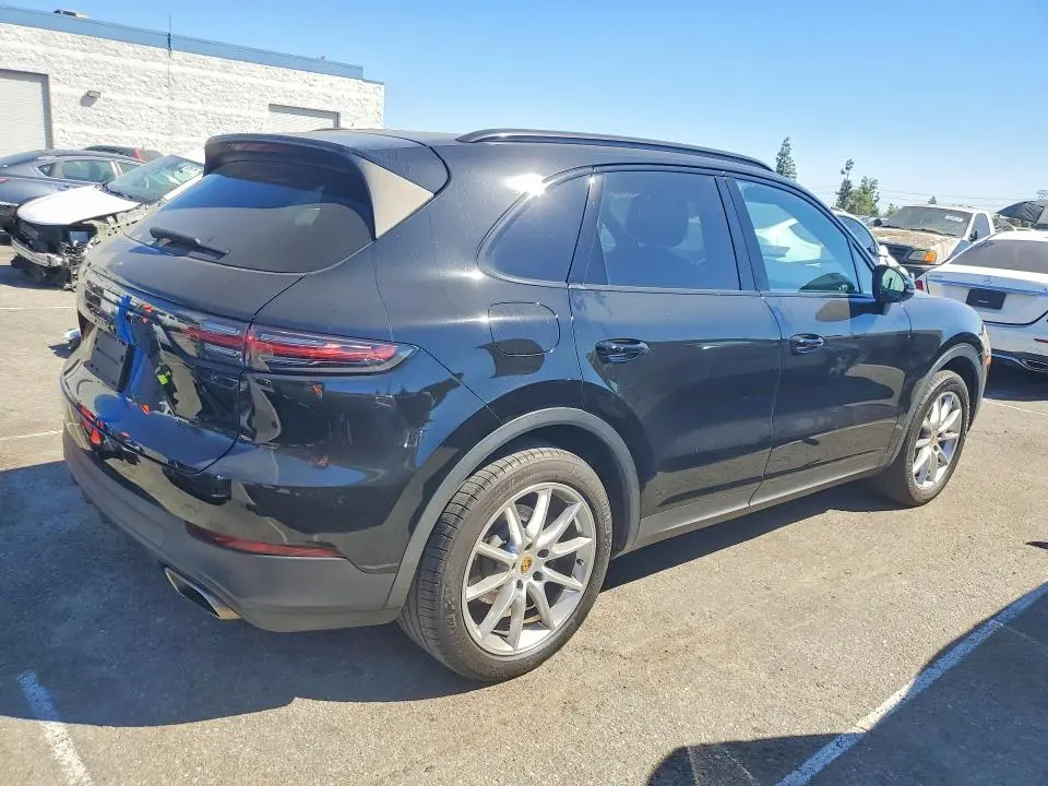 2019 PORSCHE CAYENNE   