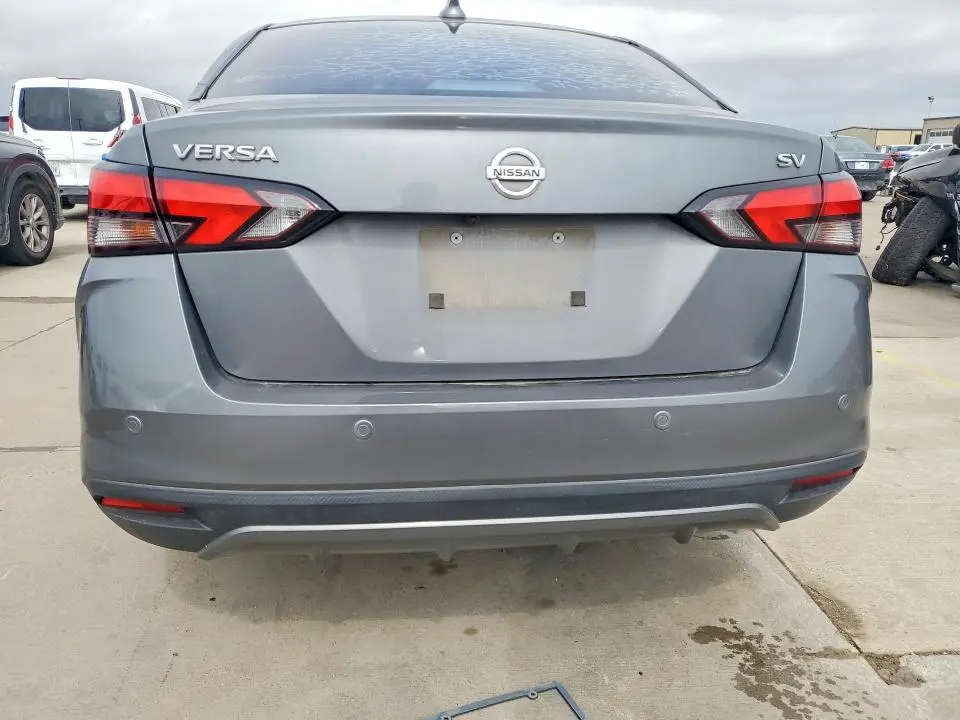 2020 NISSAN VERSA SV  