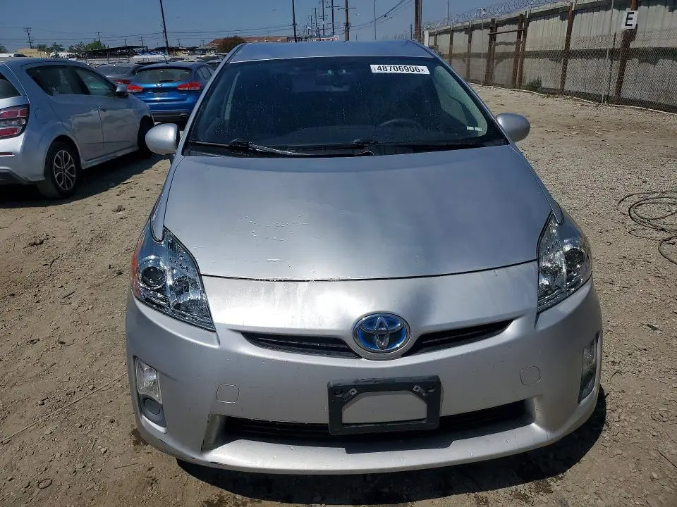 2011 TOYOTA PRIUS THREE  