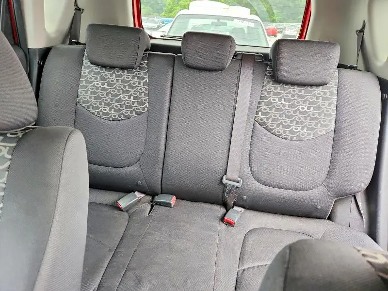 2010 KIA SOUL +  