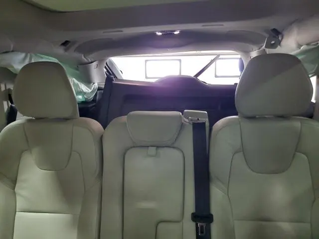 2016 VOLVO XC90 T6  