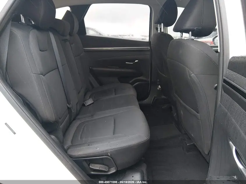 2022 HYUNDAI TUCSON SE